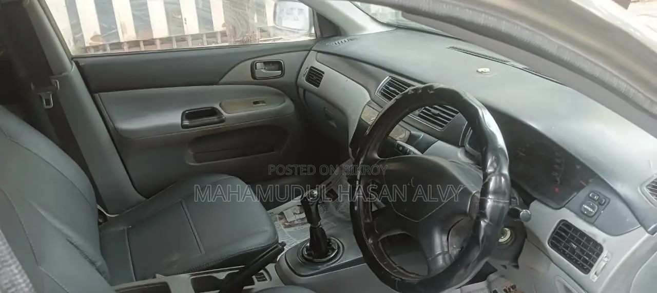 Mitsubishi Lancer 2003