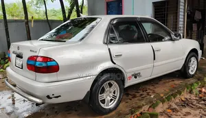টয়োটা করোল্লা ১৯৯৭ পার্ল