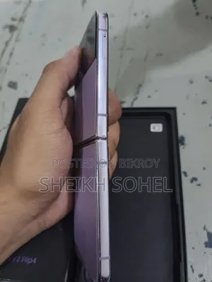 Samsung Galaxy Z Flip4 128 GB Purple