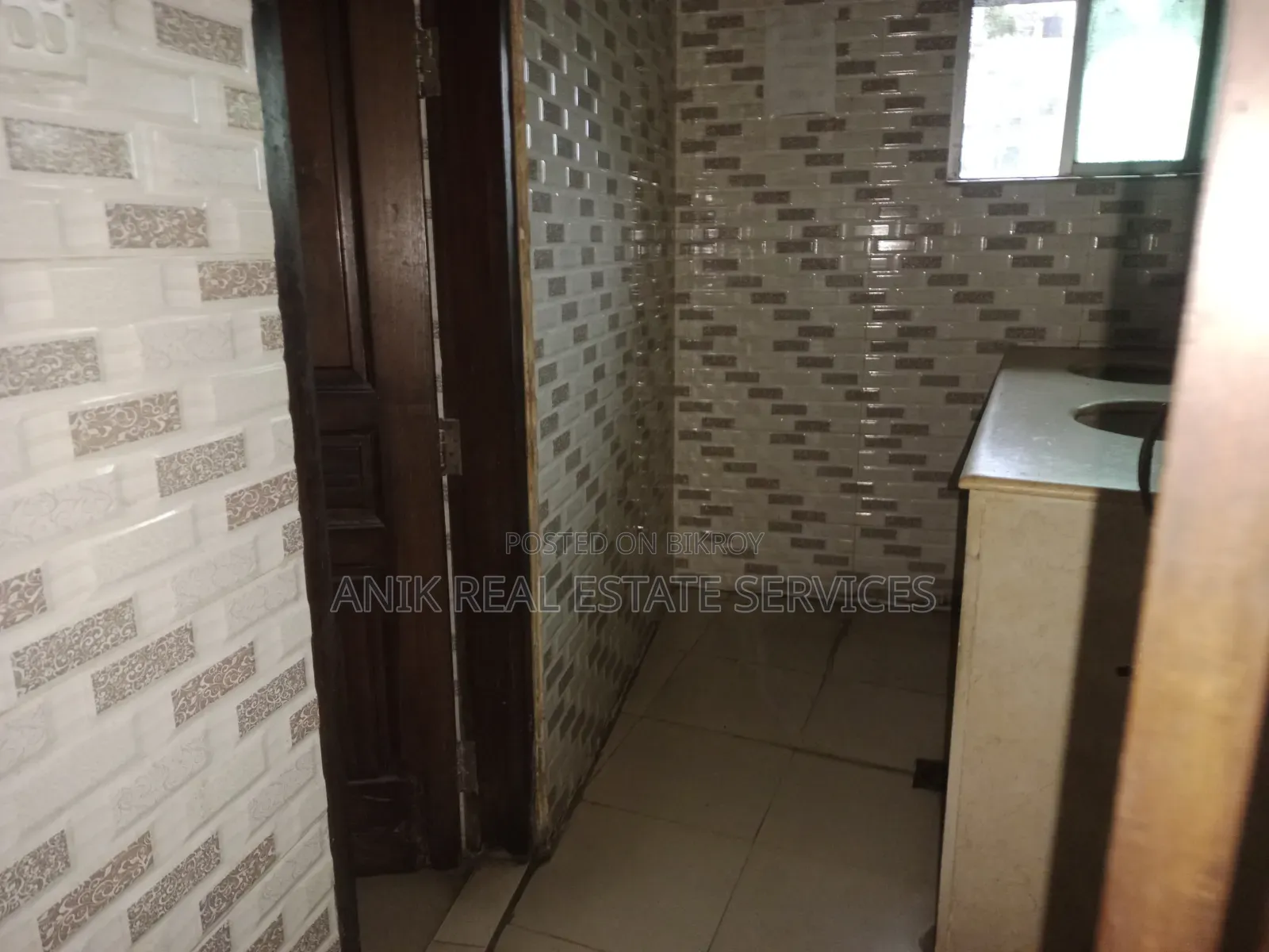 বনানী ১১-এ বাণিজ্যিক ২৯০০ এসএফটি অফিস স্পেস ভাড়া