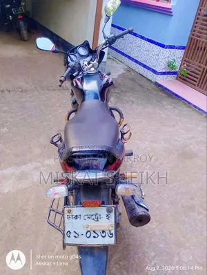 বাজাজ ডিসকভার ১০০ ২০১৭ ব্ল্যাক