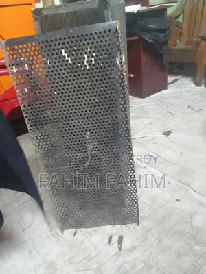 Box with two 12-inch speakers