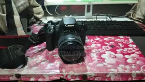 Conon 700d Eos