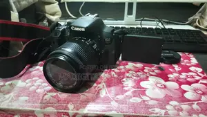 Conon 700d Eos