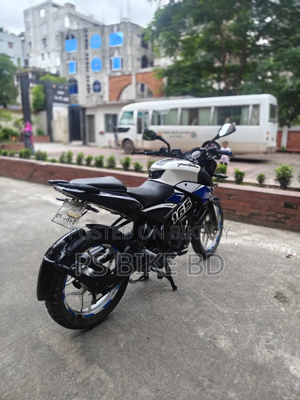 Bajaj Pulsar NS 160 2018 White