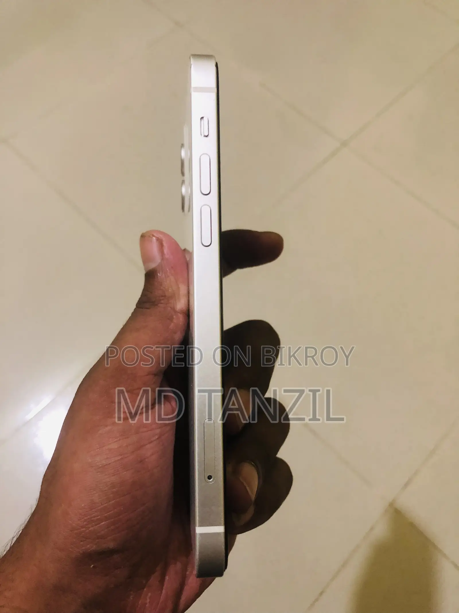 অ্যাপল আইফোন ১২ ১২৮ জিবি হোয়াইট