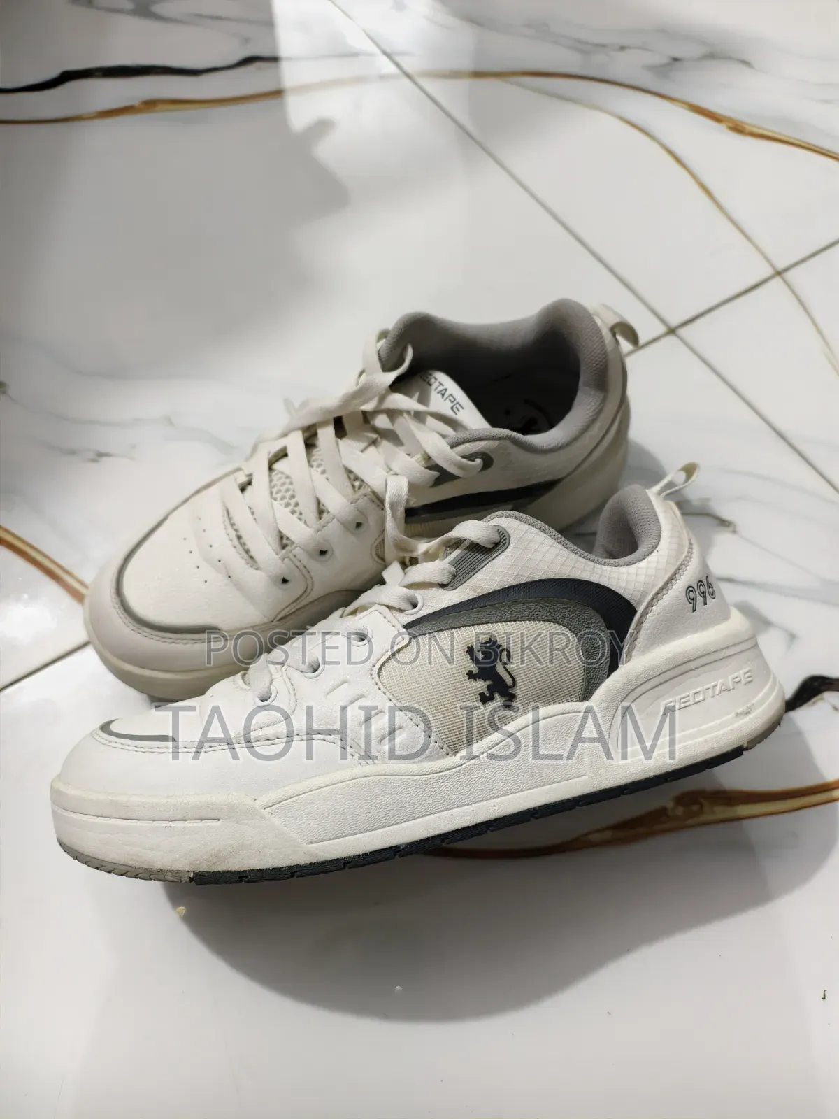 Red Tape Premium Sneaker