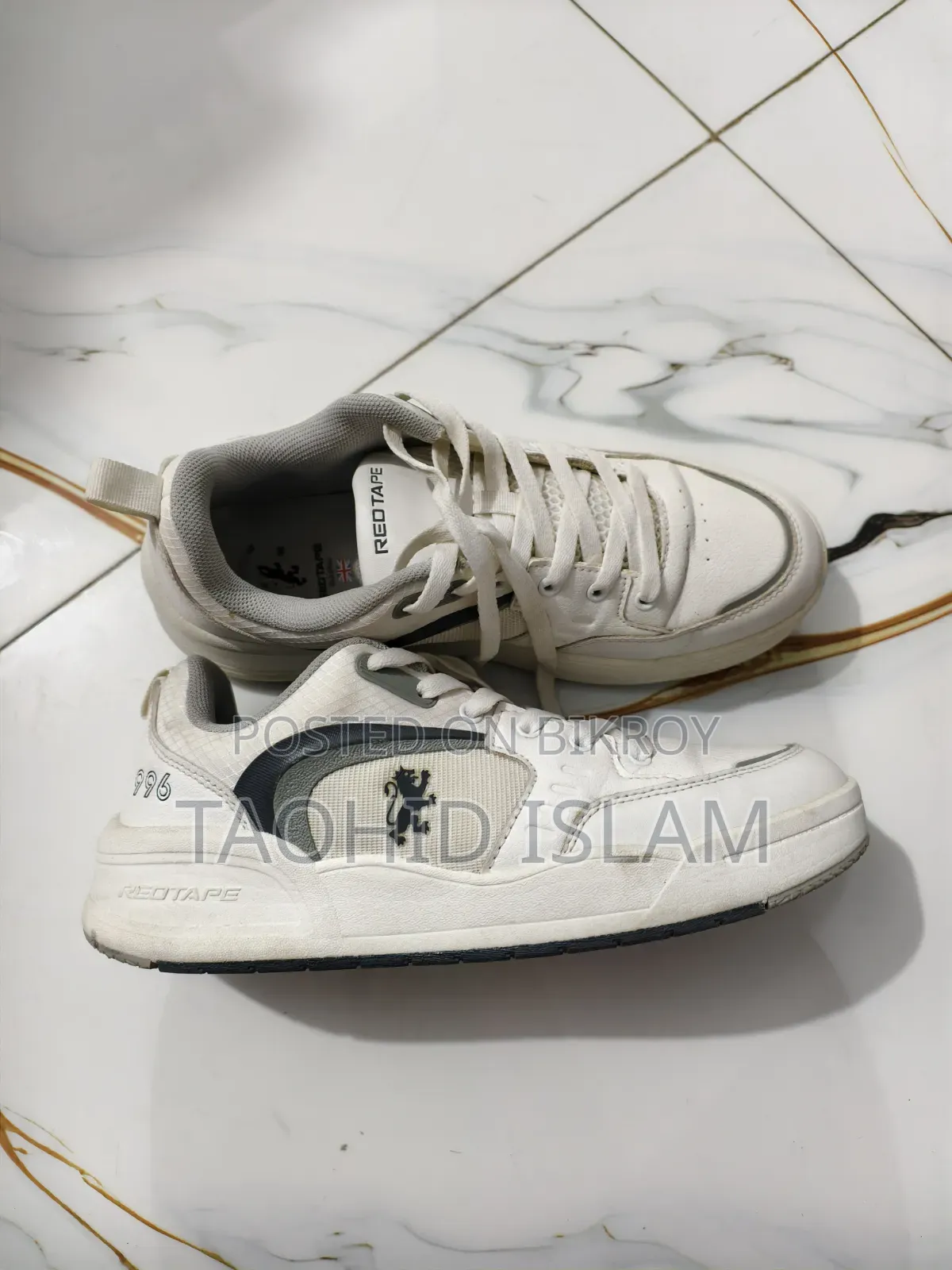 Red Tape Premium Sneaker