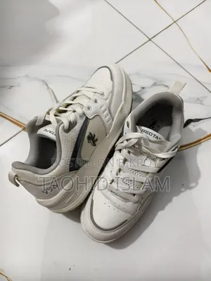 Red Tape Premium Sneaker