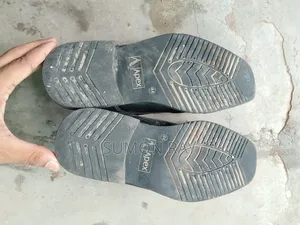 ভালো মানের জুতা