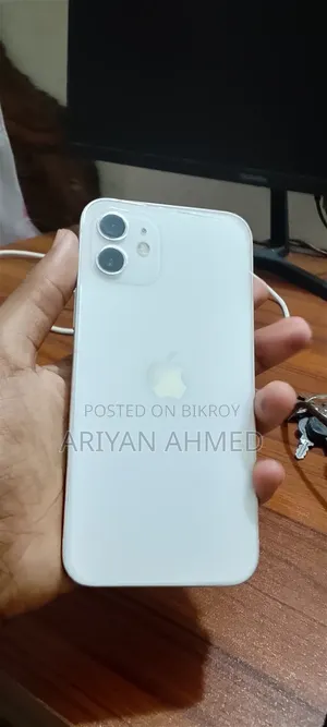 অ্যাপল আইফোন ১২ ৬৪ জিবি হোয়াইট