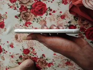 Apple iPhone 11 64 GB White