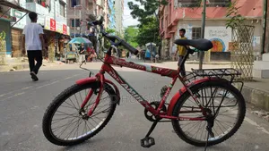 ফ্রেশ ও স্টাইলিশ বাইসাইকেল বিক্রি হবে