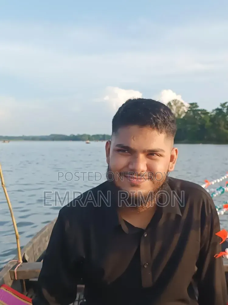 আমার চাকরির খুব প্রয়োজন