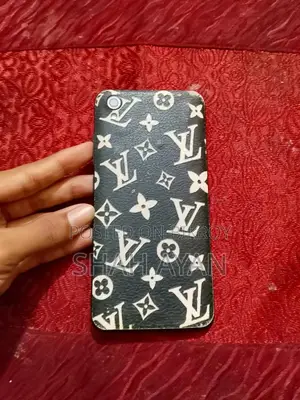 ভিভো ওয়াই৯০ ৩২ জিবি কালো