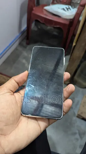 স্যামসাং গ্যালাক্সি এস২১ ৫জি ২৫৬ জিবি সাদা