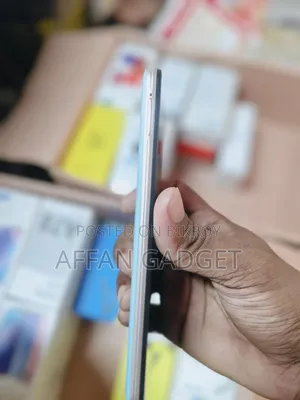 ভিভো ওয়াই১৯ ১২৮ জিবি ব্লু