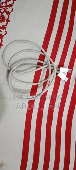আইফোন ১৬ প্রো অরিজিনাল ক্যাবল