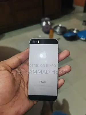 অ্যাপল আইফোন ৫এস ৩২ জিবি সিলভার