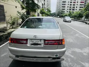 টয়োটা করোনা প্রিমিও ১৯৯৭ সিলভার