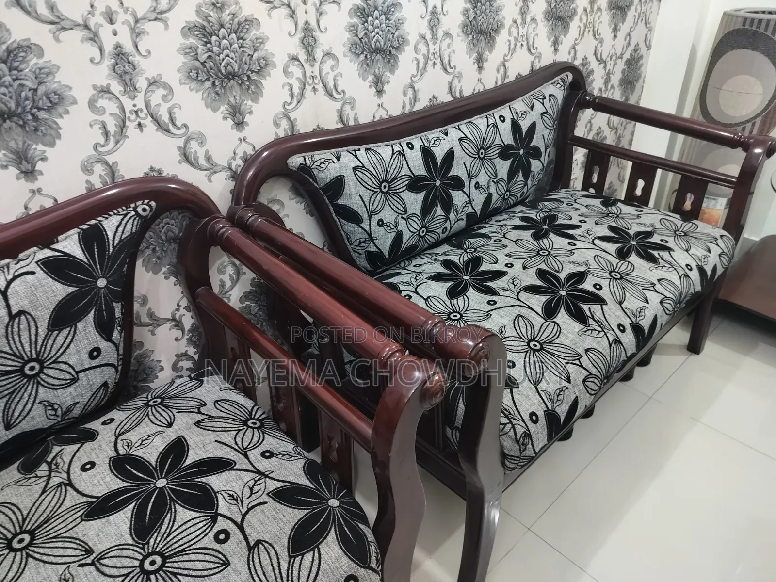 সেগুন কাঠের ৩টি কাস্টম তৈরি কাঠের সোফা বিক্রি হচ্ছে