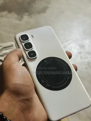 ইনফিনিক্স হট ৬০ প্রো+ ২৫৬ জিবি সাদা