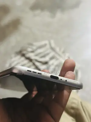 ইনফিনিক্স হট ৬০ প্রো+ ২৫৬ জিবি সাদা