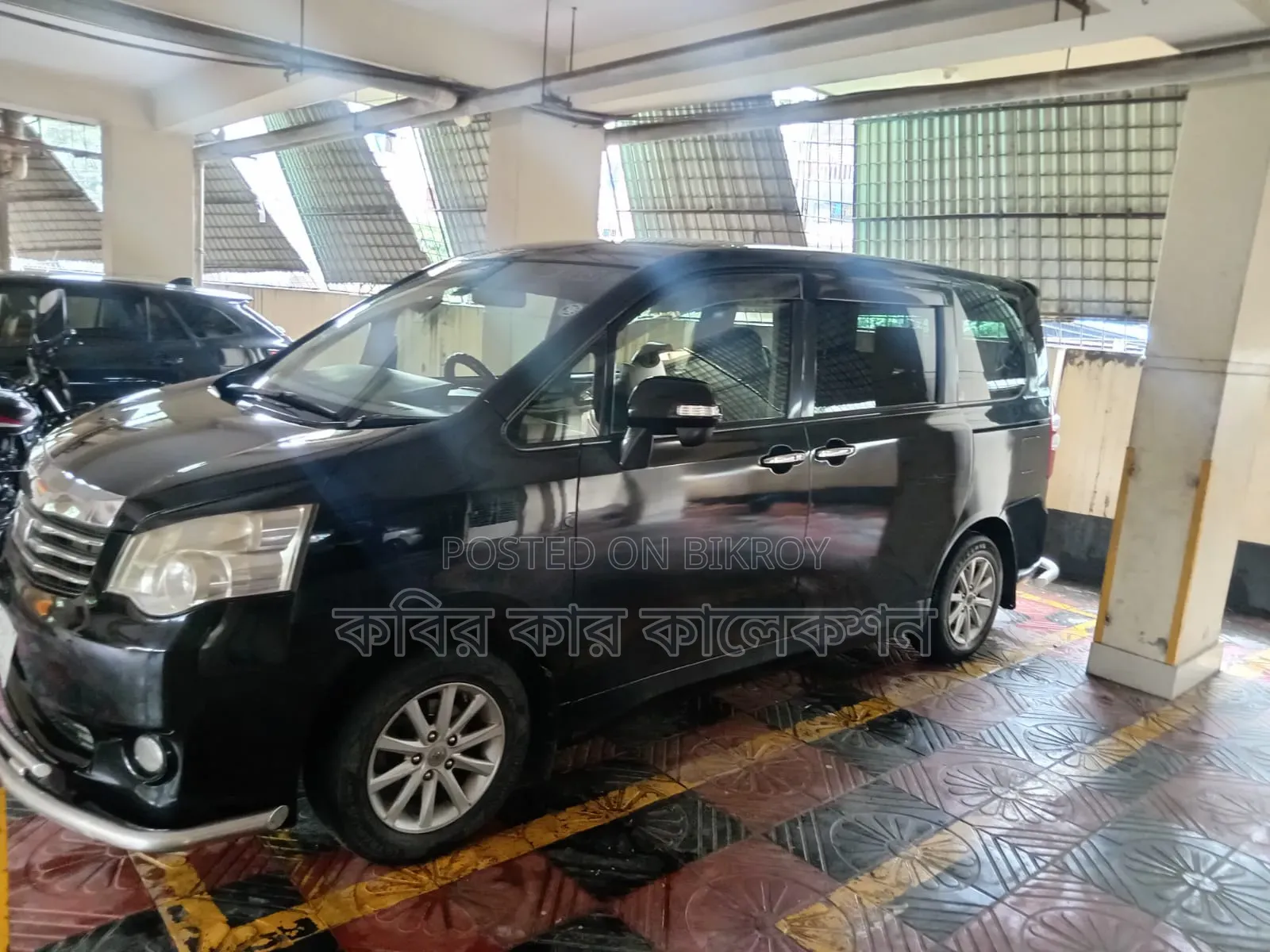 Toyota Noah 2013 Black