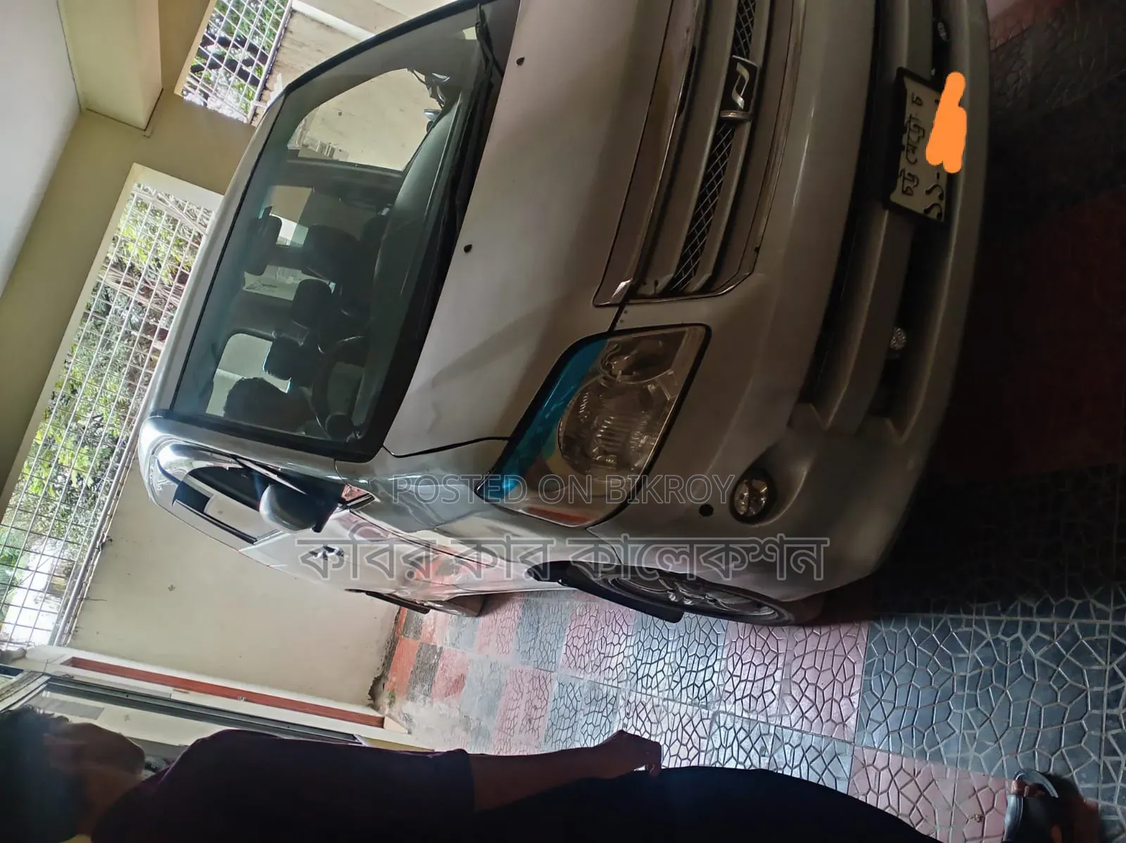 টয়োটা নোয়া ২০০৫ সিলভার