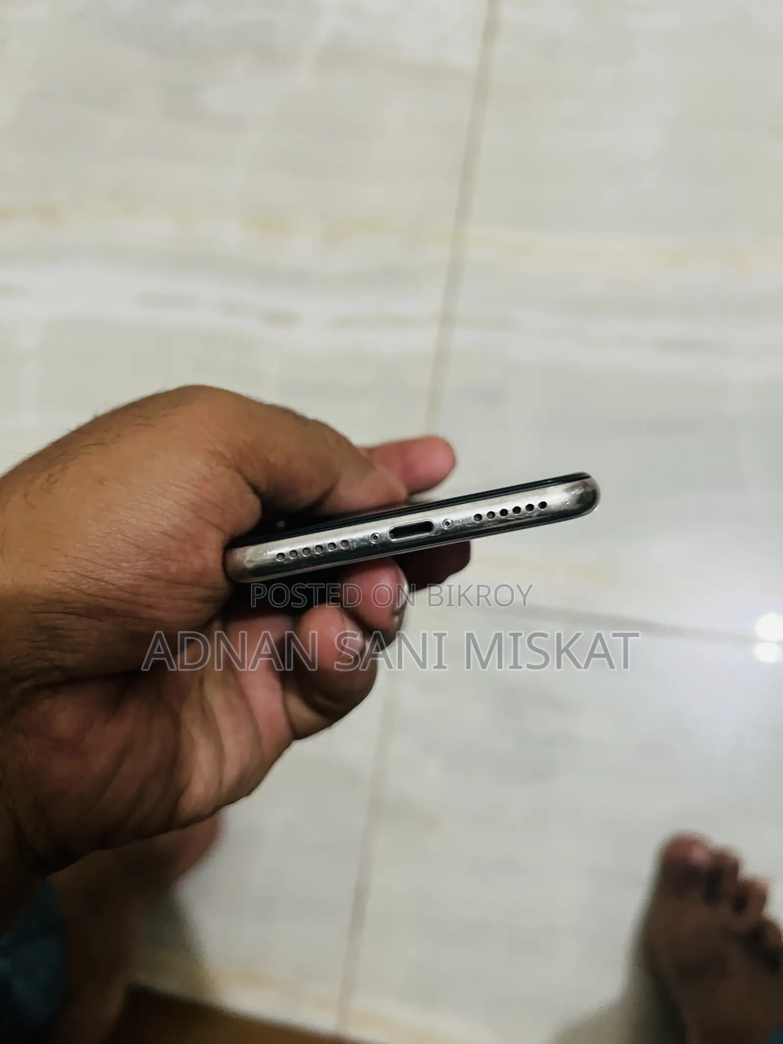 অ্যাপল আইফোন এক্স ২৫৬ জিবি হোয়াইট