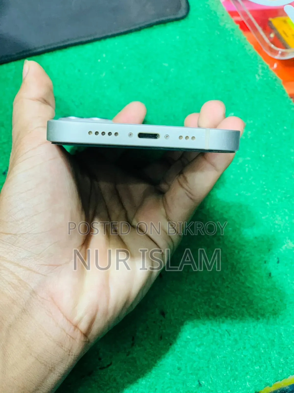 অ্যাপল আইফোন ১৩ ১২৮ জিবি হোয়াইট