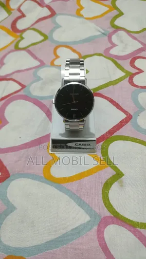 Casio ব্র্যান্ডের একটি ঘড়ি।