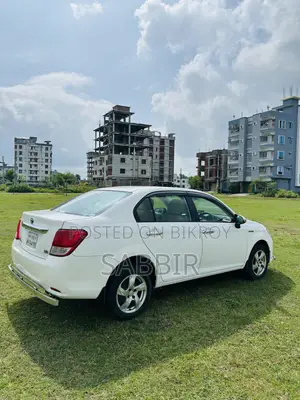 টয়োটা এক্সিও ২০১৪ সাদা