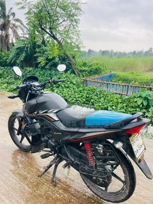 হোন্ডা লিভো ২০২১ গ্রে