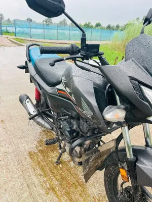 হোন্ডা লিভো ২০২১ গ্রে