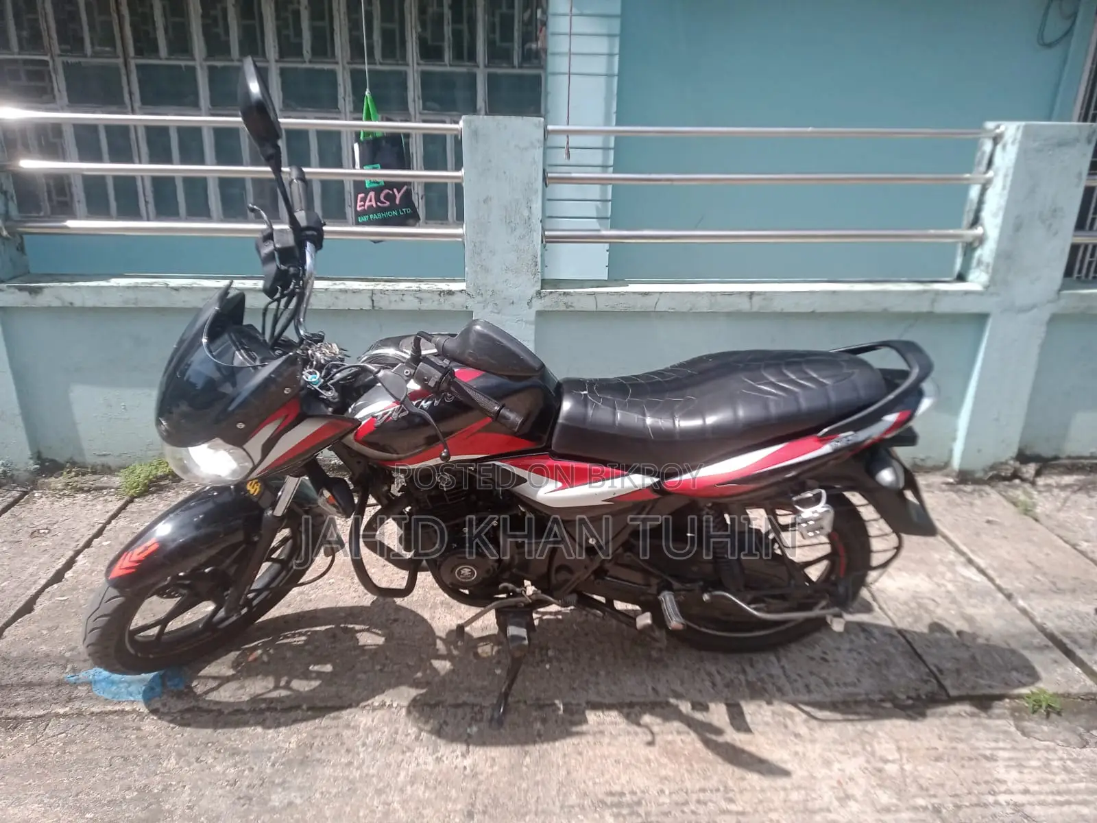 Bajaj Discover 125 2021 Black