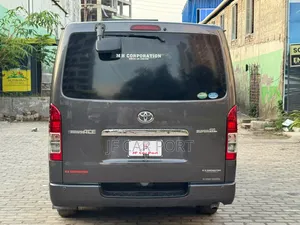 Toyota HiAce 2014 Grey