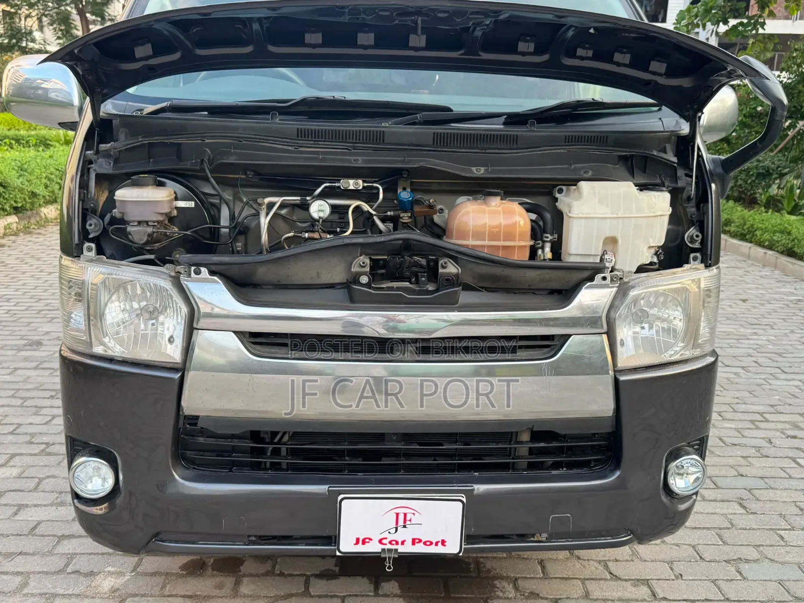 Toyota HiAce 2014 Grey