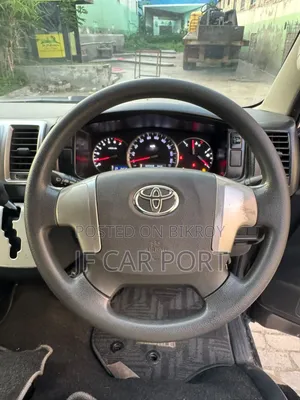 Toyota HiAce 2014 Grey