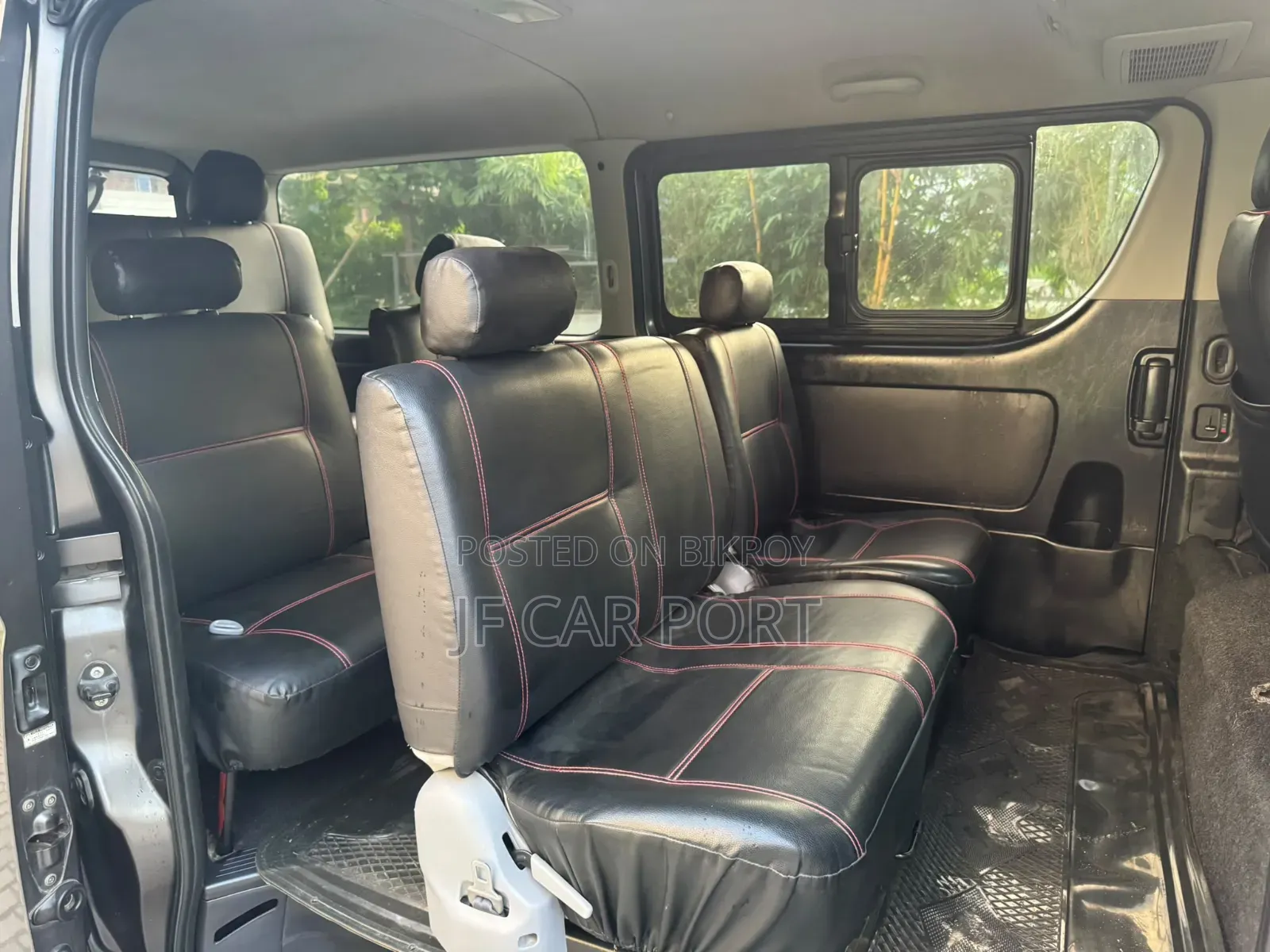 Toyota HiAce 2014 Grey