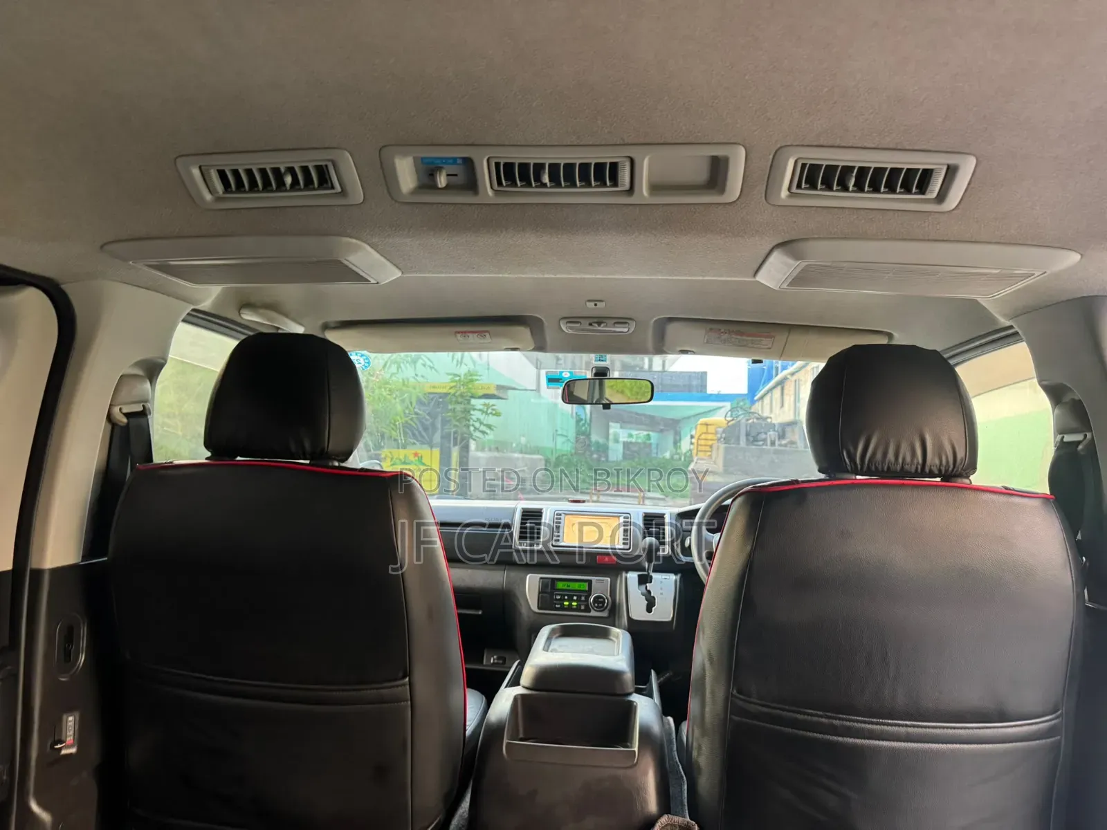 Toyota HiAce 2014 Grey