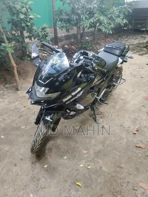 সুজুকি জিক্সার এসএফ ২০২৫ ব্ল্যাক
