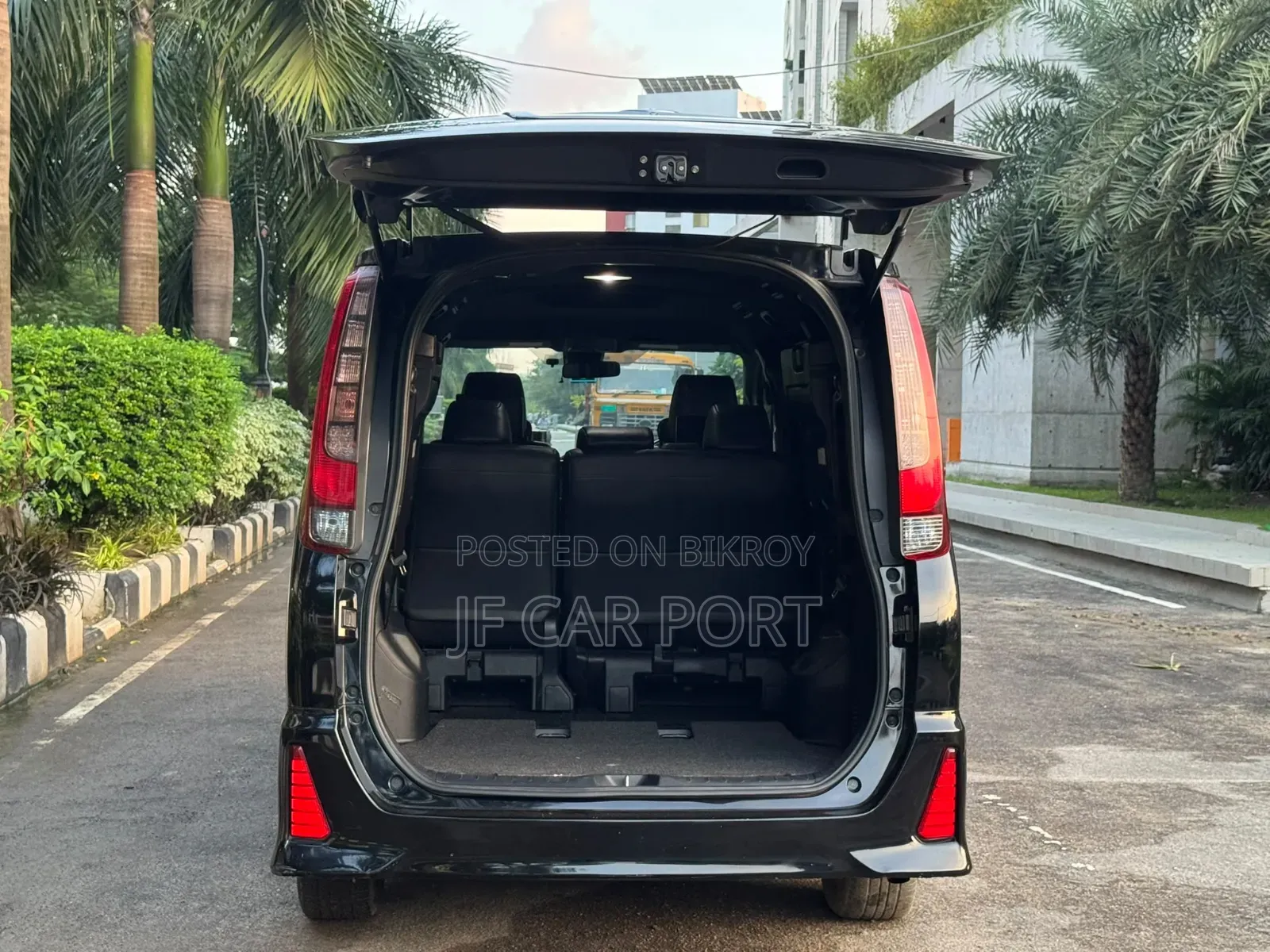 Toyota Noah 2017 Black