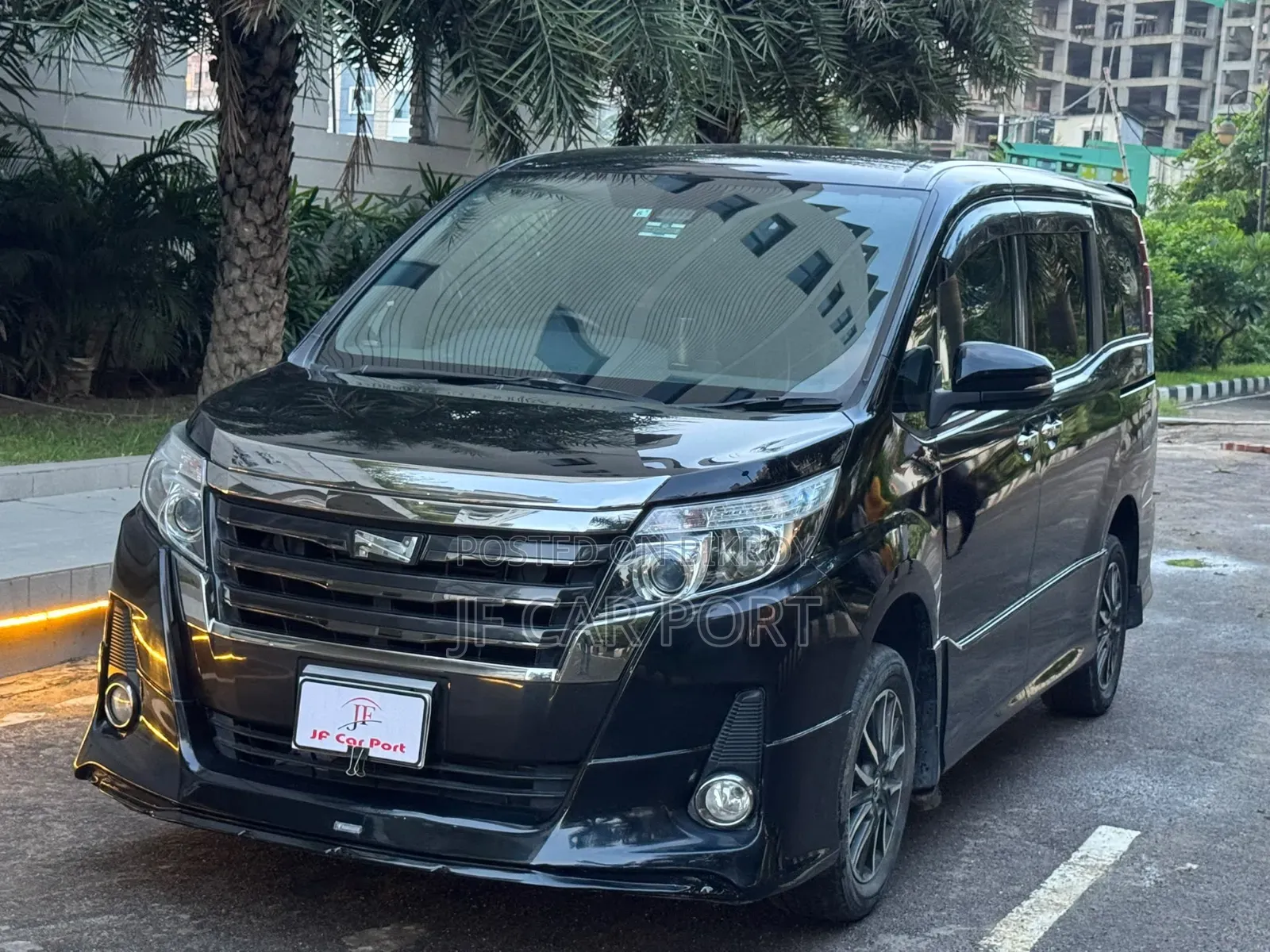 Toyota Noah 2017 Black