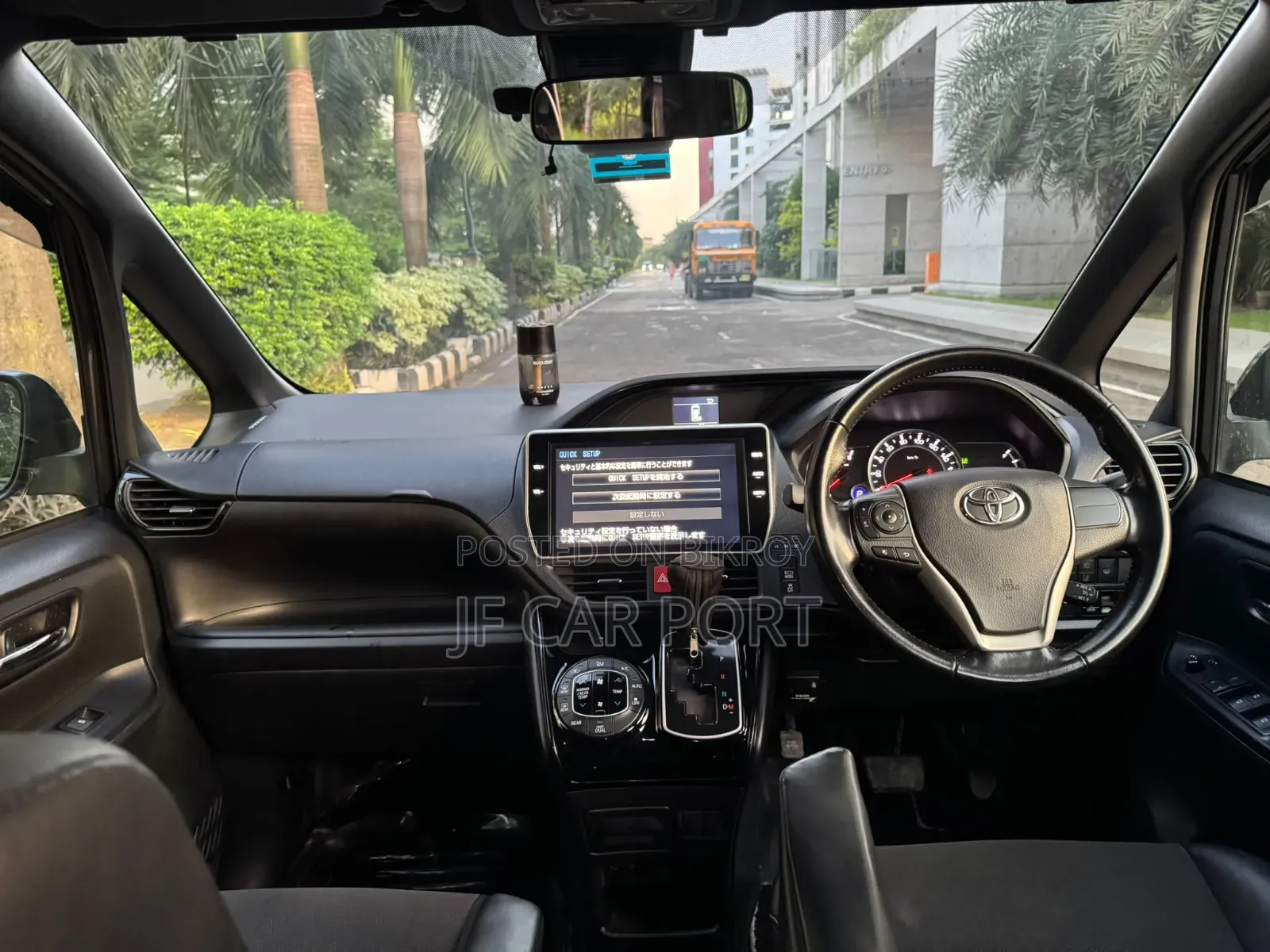 Toyota Noah 2017 Black