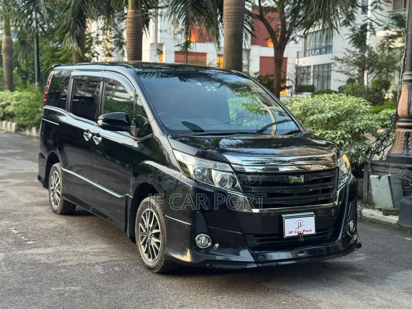 Toyota Noah 2017 Black