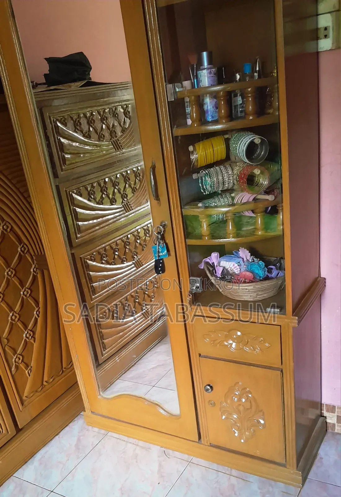 সেগুন কাঠের ড্রেসিং টেবিল