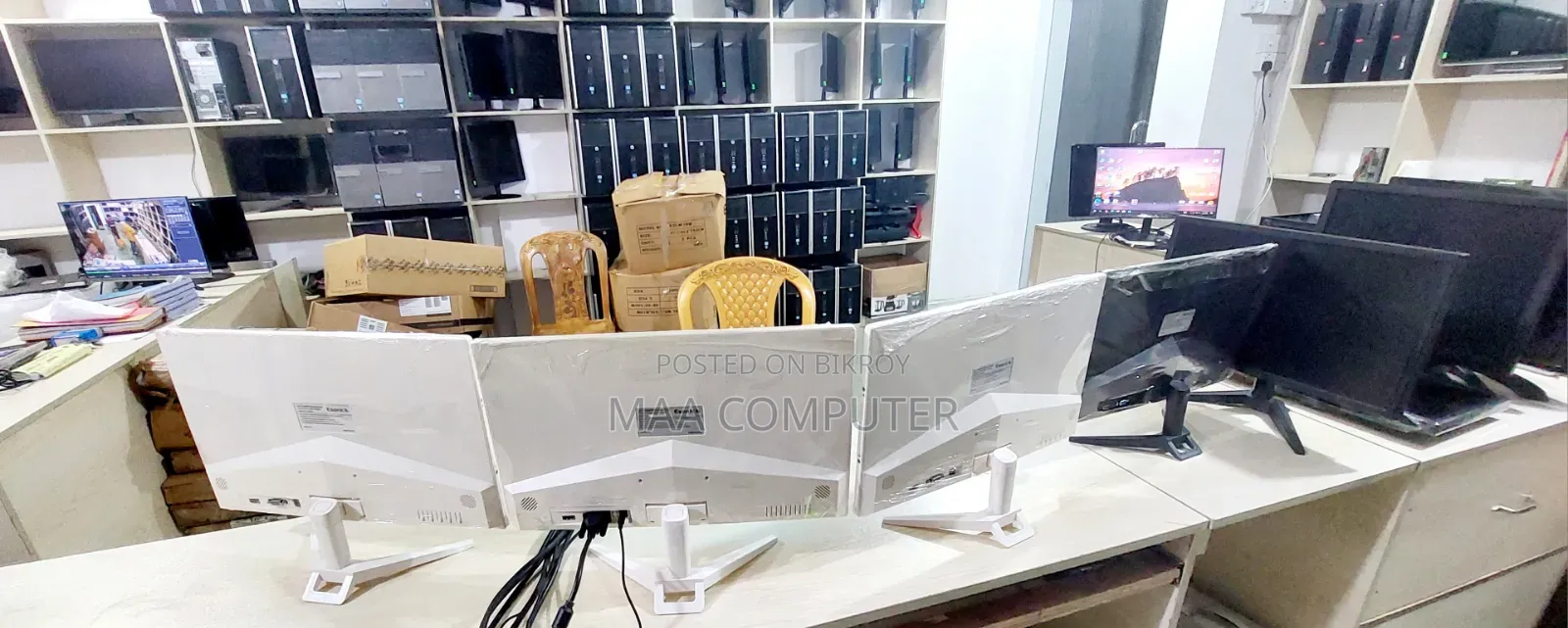 Borderless Type 19 Inch Esonic Led Monitor (With Replacement Warranty)