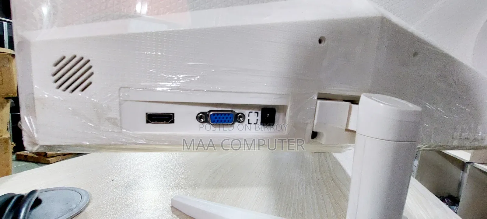 Borderless Type 19 Inch Esonic Led Monitor (With Replacement Warranty)