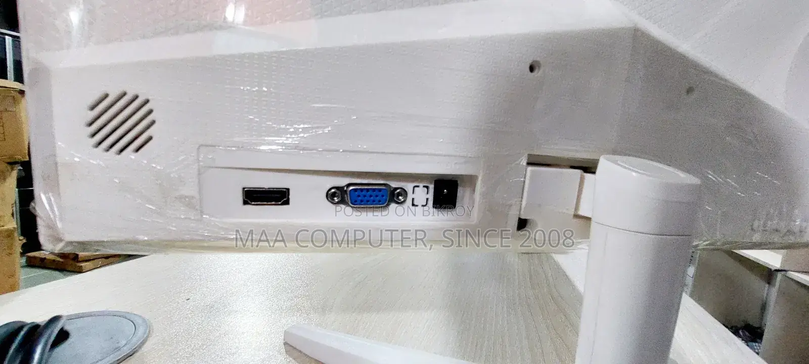 Borderless Type 19 Inch Esonic Led Monitor (With Replacement Warranty)